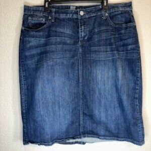 KUT from the Kloth denim skirt explorative wash